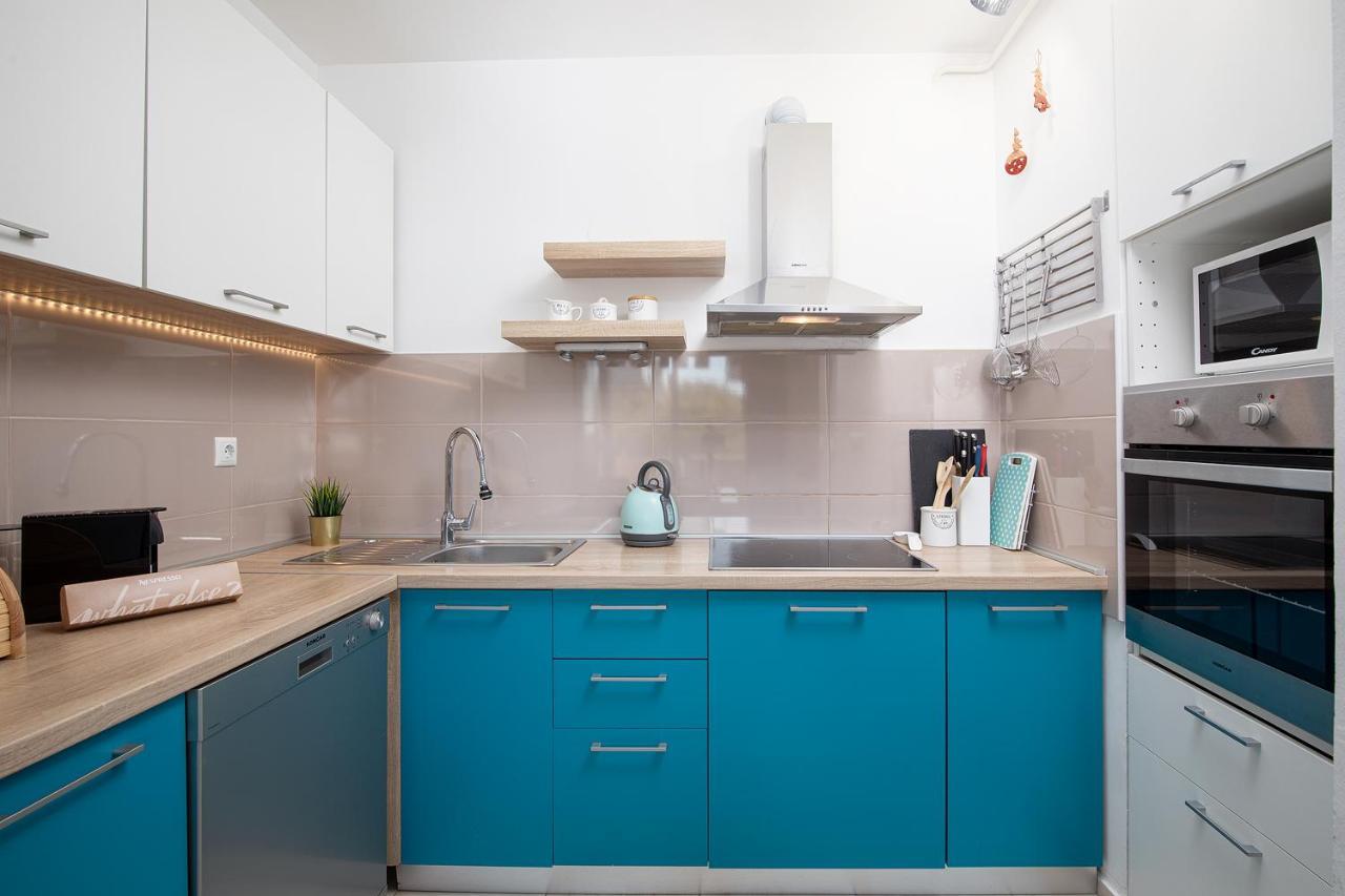 Stylish City Stay With Balcony & Free Parking Pula Ngoại thất bức ảnh
